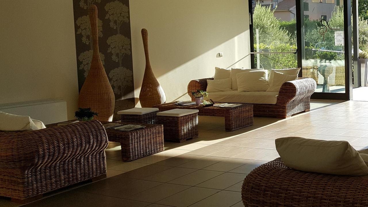 Riviera Palace Residence Loano Extérieur photo